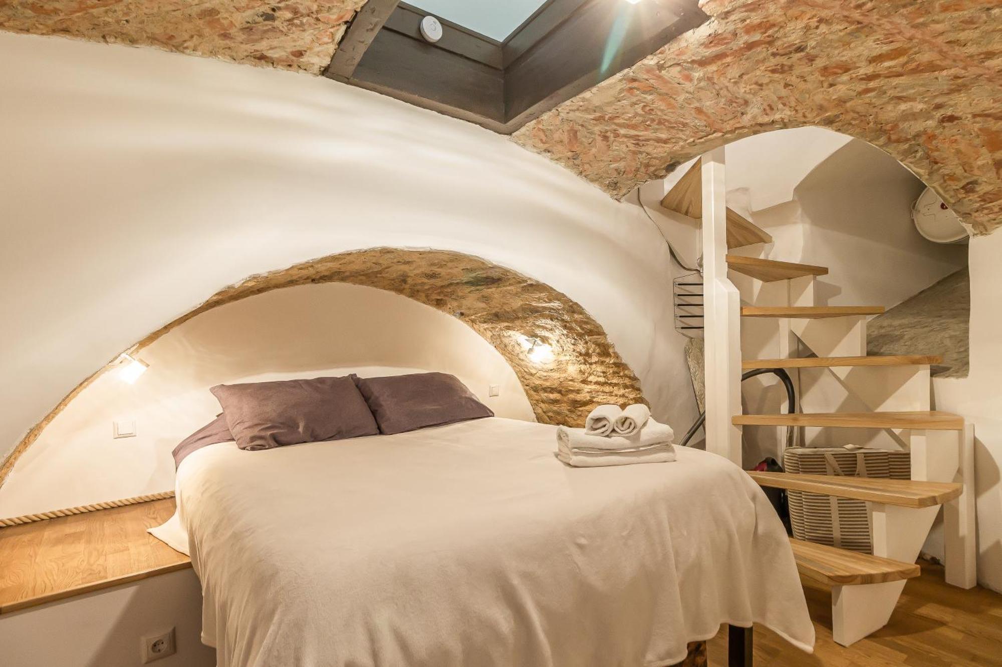 Apartamento In A Real Medieval Tower, Lower Floors Talin
