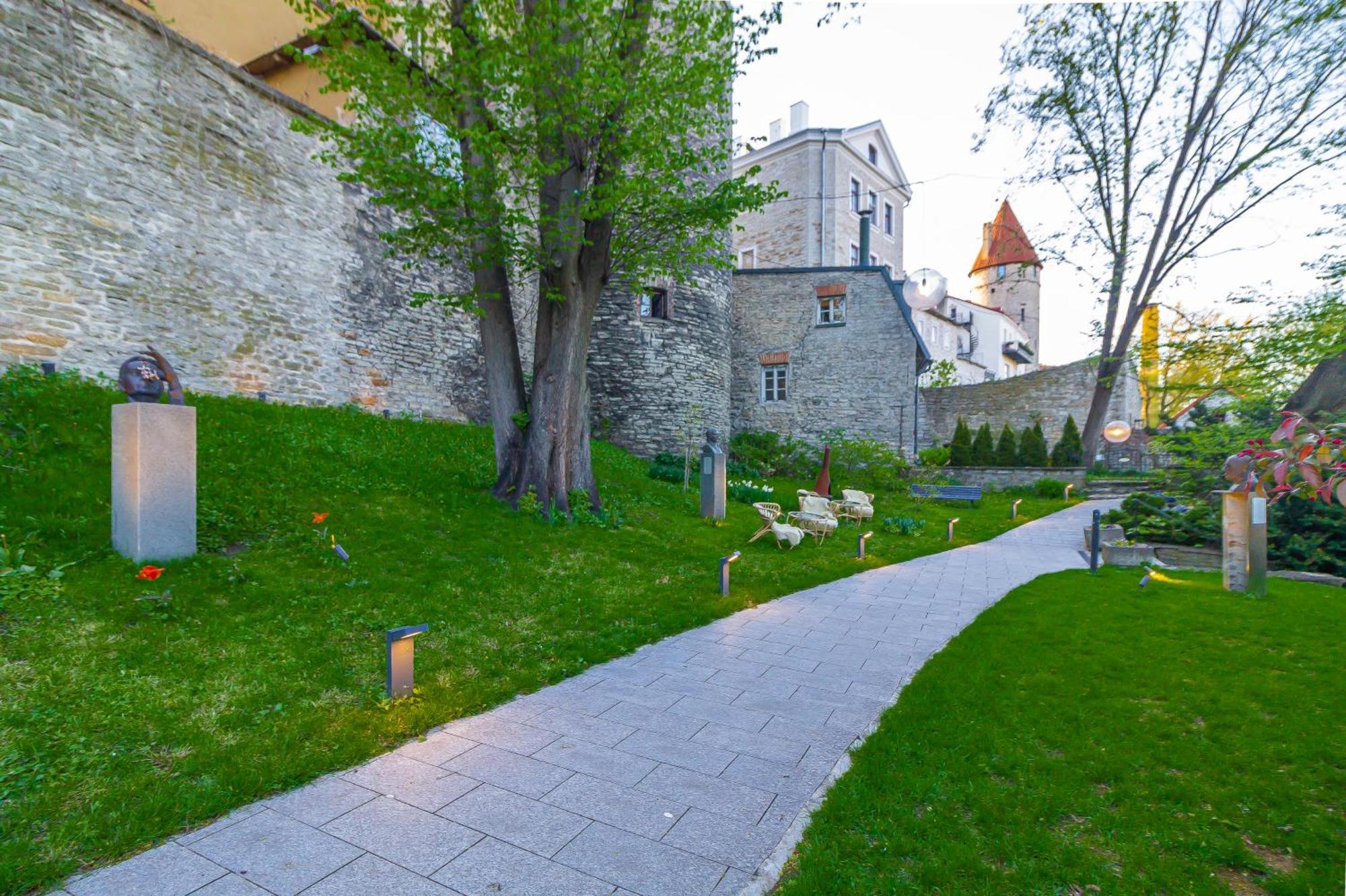 In A Real Medieval Tower, Lower Floors Apartamento