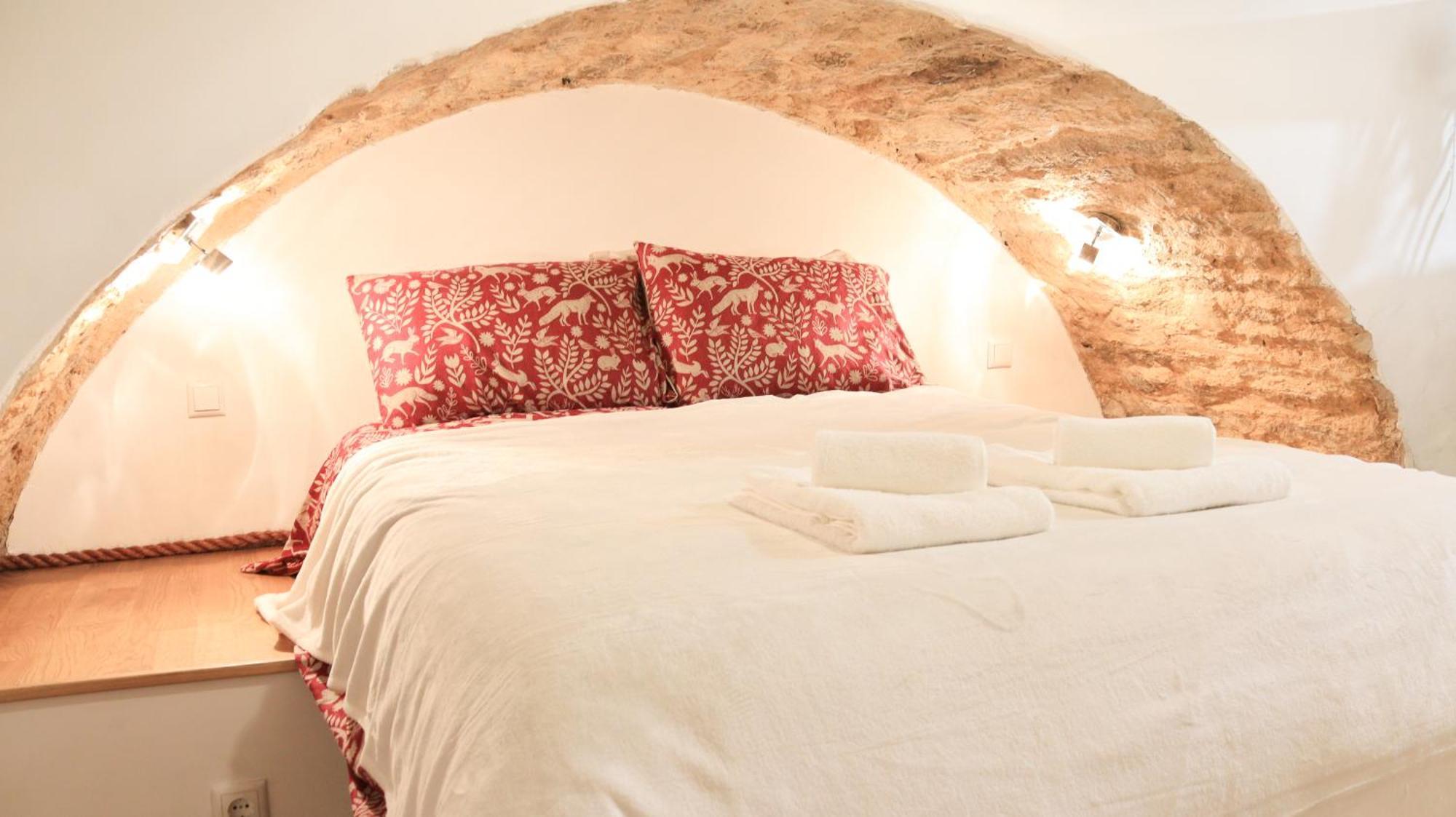 In A Real Medieval Tower, Lower Floors Apartamento Talin